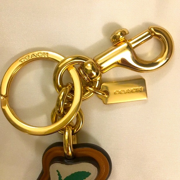 🌴SUMMER SALE🌴💯✔️Authentic Brand New Coach Pear Key Chain - Picture 2 of 3